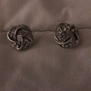 Cute earrings from plunder